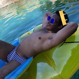 Meet your Posher, Brandon